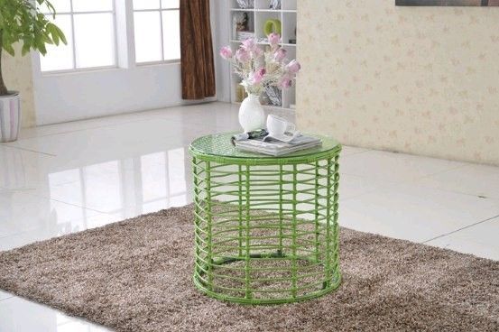 Купить дизайнерский журнальный столик недорого из ротанга